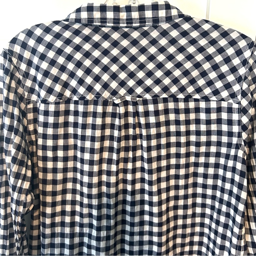 J. Crew Women's Navy and White Gingham Classic Fit Boy Shirt in‎ Size 6 - Picture 8 of 12